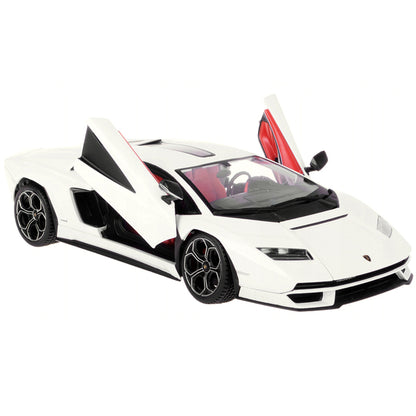 Lamborghini Countach LPI 800-4 White 1/24 Diecast Model Car by Bburago