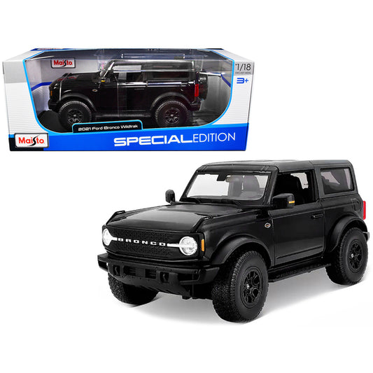 2021 Ford Bronco Wildtrak Black Metallic with Dark Gray Top "Special Edition" 1/18 Diecast Model Car by Maisto