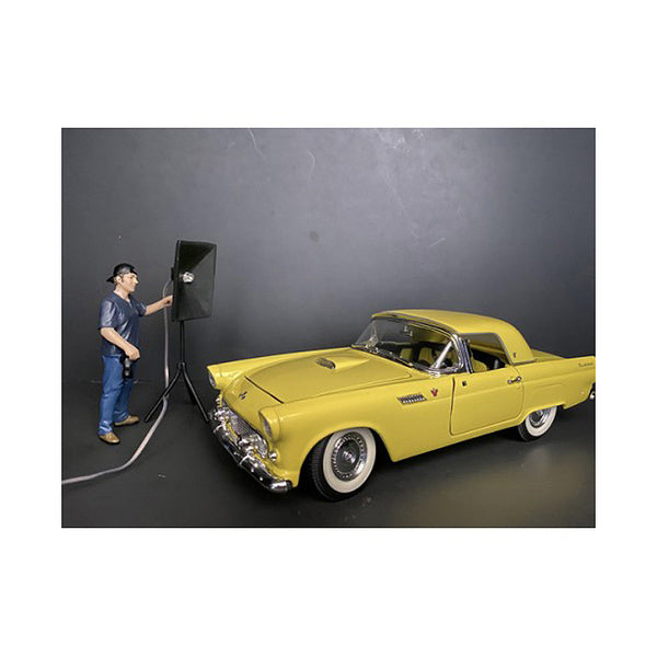 "Weekend Car Show" Figurine V for 1/18 Scale Models by American Diorama