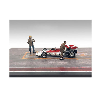 "Race Day" Two Diecast Figures Set 4 for 1/43 Scale Models by American Diorama