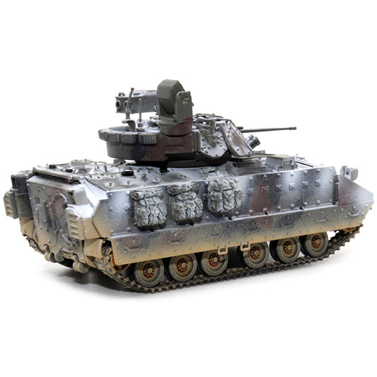 United States M2A3 Bradley IFV (Infantry Fighting Vehicle) Camouflage (Snowy Version) "NEO Dragon Armor" Series 1/72 Plastic Model by Dragon Models