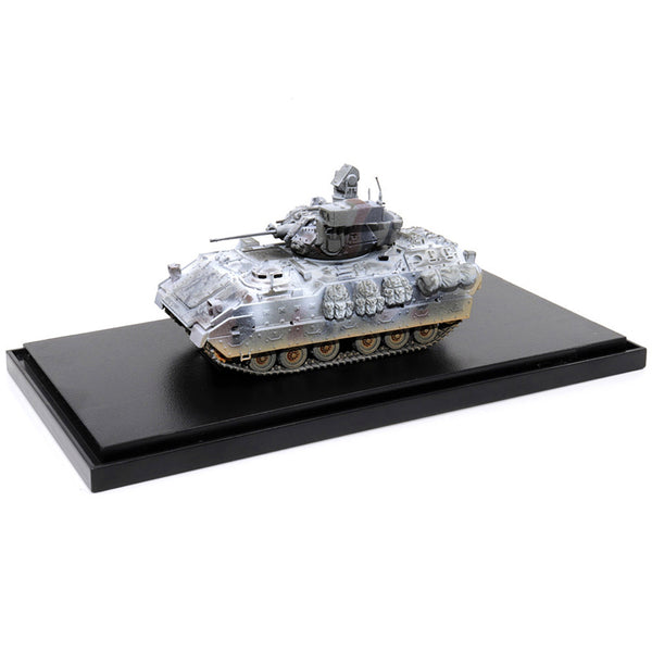 United States M2A3 Bradley IFV (Infantry Fighting Vehicle) Camouflage (Snowy Version) "NEO Dragon Armor" Series 1/72 Plastic Model by Dragon Models