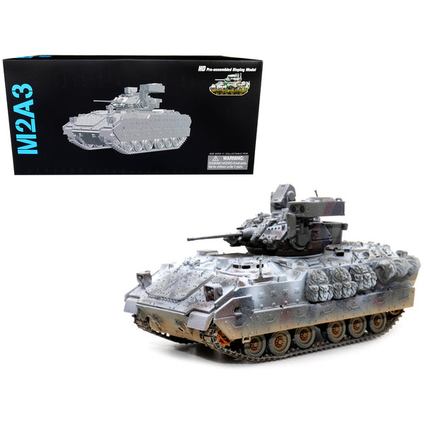 United States M2A3 Bradley IFV (Infantry Fighting Vehicle) Camouflage (Snowy Version) "NEO Dragon Armor" Series 1/72 Plastic Model by Dragon Models