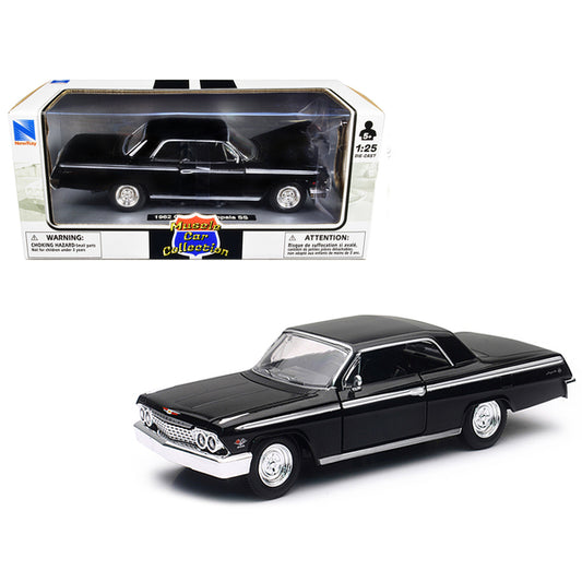 1962 Chevrolet Impala SS Black 1/25 Diecast Model Car by New Ray