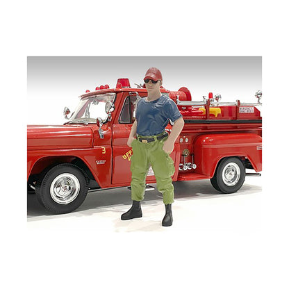 "Firefighters" 6 piece Figure Set (4 Males 1 Dog 1 Accessory) for 1/18 Scale Models by American Diorama