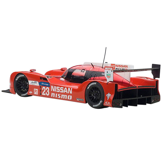 Nissan GT-R LM Nismo Le Mans 2015 O. Pla J. Mardenborough M. Chilton #23 1/18 Model Car by Autoart