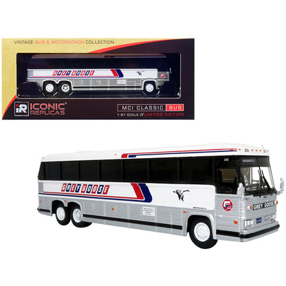 MCI MC-12 Coach Classic Bus "Grey Goose Lines" Destination: Winnipeg (Manitoba Canada) "Vintage Bus & Motorcoach Collection" 1/87 Diecast Model by Iconic Replicas