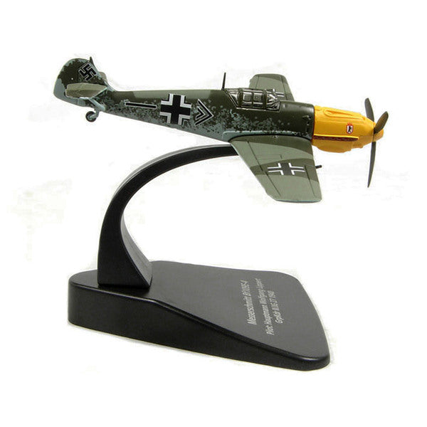 Messerschmitt Bf 109E-4 Fighter Plane Pilot: Hauptmann Wolfgang Lippert GrpKdr II/JG 27 (1940) "Oxford Aviation" Series 1/72 Diecast Model Airplane by Oxford Diecast