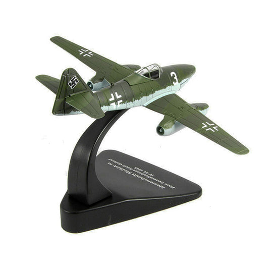 Messerschmitt Me262A-1a Fighter Jet Pilot: Generalleutnant Adolf Galland JV 44 (1945) "Oxford Aviation" Series 1/72 Diecast Model Airplane by Oxford Diecast