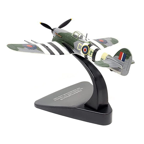 Hawker Typhoon 1B War Plane W.C. Charles Green 121 Squadron RAF Holmsley South (June 1944) "Oxford Aviation" Series 1/72 Diecast Model Airplane by Oxford Diecast