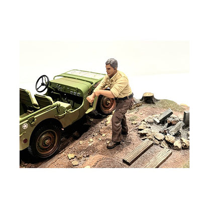 "4X4 Mechanic" Figure 3 for 1/18 Scale Models by American Diorama