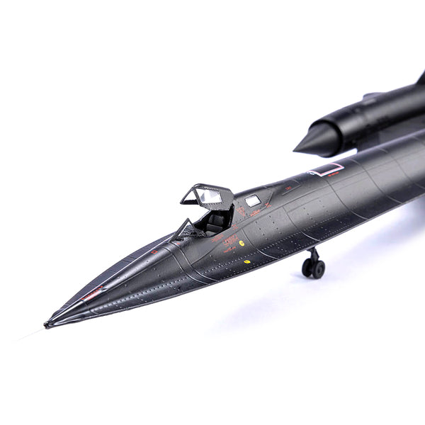 Lockheed Martin SR-71A Blackbird Aircraft #17980 "United States Air Force" 1/72 Diecast Model by Air Force 1