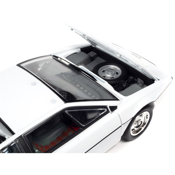 Lotus Esprit S1 Submarine Car White James Bond 007 "The Spy Who Loved Me" (1977) Movie "Silver Screen Machines" Series 1/18 Diecast Model Car by Auto World