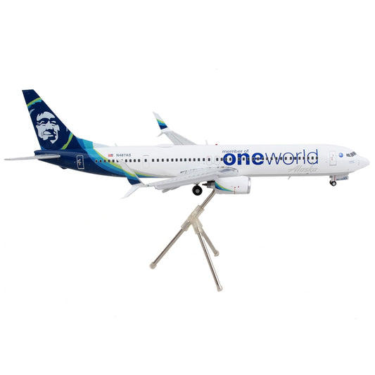 Boeing 737-900ER Commercial Aircraft with Flaps Down "Alaska Airlines - One World" White with Blue Tail "Gemini 200" Series 1/200 Diecast Model Airplane by GeminiJets