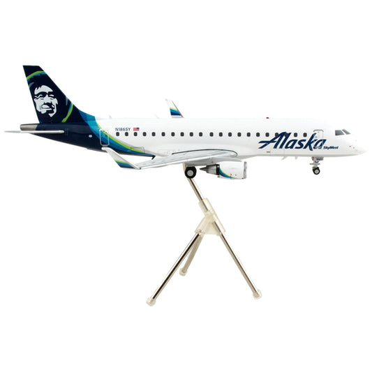 Embraer ERJ-175 Commercial Aircraft "Alaska Airlines" White with Blue Tail "Gemini 200" Series 1/200 Diecast Model Airplane by GeminiJets