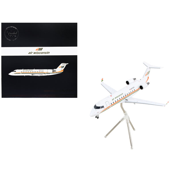 Bombardier CRJ200 Commercial Aircraft "Air Wisconsin" White with Orange and Green Stripes "Gemini 200" Series 1/200 Diecast Model Airplane by GeminiJets