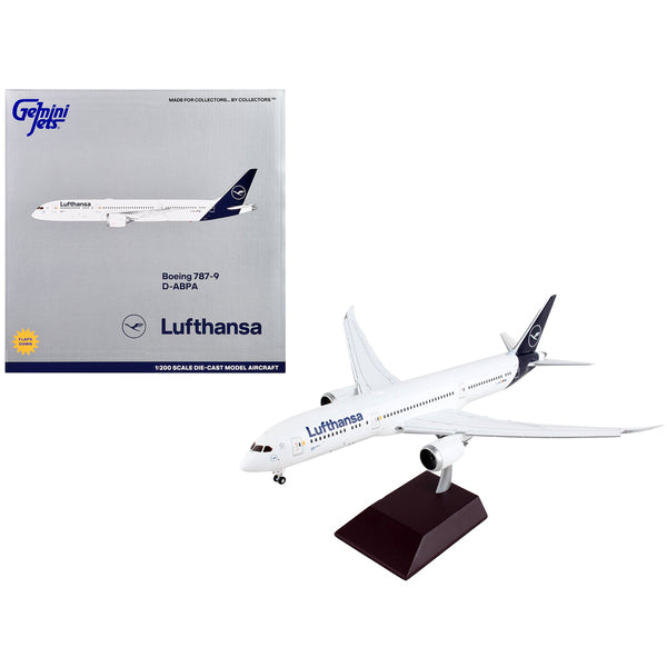 Boeing 787-9 Commercial Aircraft with Flaps Down "Lufthansa" White with Blue Tail "Gemini 200" Series 1/200 Diecast Model Airplane by GeminiJets