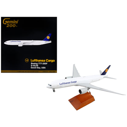 Boeing 777-200F Commercial Aircraft "Lufthansa Cargo" White with Blue Tail "Gemini 200" Series 1/200 Diecast Model Airplane by GeminiJets