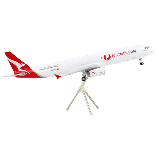 Airbus A321P2F Commercial Aircraft "Qantas Freight - Australia Post" White with Red Tail "Gemini 200" Series 1/200 Diecast Model Airplane by GeminiJets