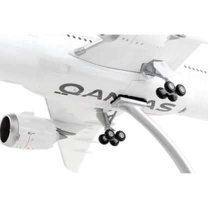 Boeing 787-9 Commercial Aircraft "Qantas Airways - Spirit of Australia" White with Red Tail "Gemini 200" Series 1/200 Diecast Model Airplane by GeminiJets