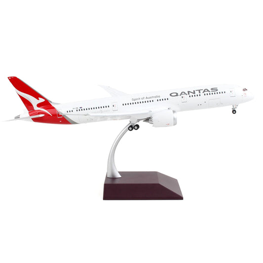 Boeing 787-9 Commercial Aircraft with Flaps Down "Qantas Airways - Spirit of Australia" White with Red Tail "Gemini 200" Series 1/200 Diecast Model Airplane by GeminiJets