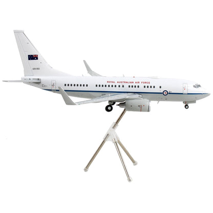 Boeing 737-700 Transport Aircraft "Royal Australian Air Force - A36-002" White and Gray "Gemini 200" Series 1/200 Diecast Model Airplane by GeminiJets