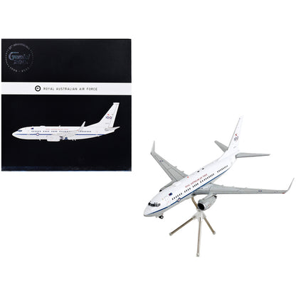 Boeing 737-700 Transport Aircraft "Royal Australian Air Force 100th Anniversary - A36-001" White and Gray "Gemini 200" Series 1/200 Diecast Model Airplane by GeminiJets