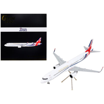 Airbus A321neo Commercial Aircraft "British Royal Air Force" White with United Kingdom Flag Graphics "Gemini 200" Series 1/200 Diecast Model Airplane by GeminiJets