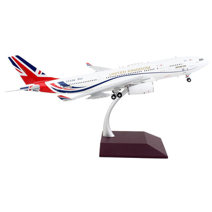 Airbus A330 MRTT Tanker Aircraft "British Royal Air Force" White with United Kingdom Flag Graphics "Gemini 200" Series 1/200 Diecast Model Airplane by GeminiJets