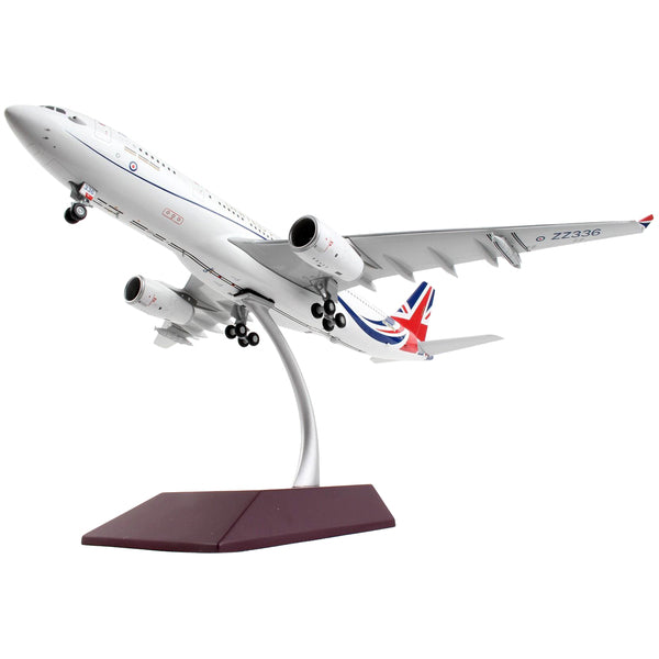 Airbus A330 MRTT Tanker Aircraft "British Royal Air Force" White with United Kingdom Flag Graphics "Gemini 200" Series 1/200 Diecast Model Airplane by GeminiJets