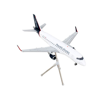 Embraer ERJ-175 Commercial Aircraft "Republic Airways" White with Blue Tail "Gemini 200" Series 1/200 Diecast Model Airplane by GeminiJets