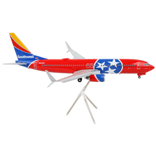 Boeing 737-800 Commercial Aircraft with Flaps Down "Southwest Airlines - Tennessee One" Tennessee Flag Livery "Gemini 200" Series 1/200 Diecast Model Airplane by GeminiJets