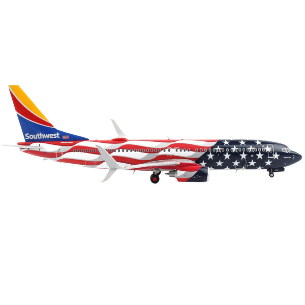 Boeing 737-800 Commercial Aircraft "Southwest Airlines - Freedom One" American Flag Livery "Gemini 200" Series 1/200 Diecast Model Airplane by GeminiJets