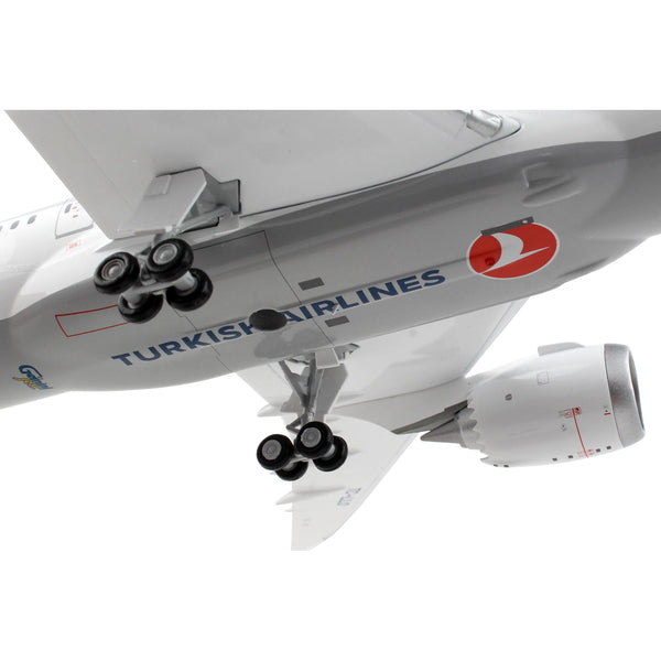 Boeing 787-9 Commercial Aircraft "Turkish Airlines" White with Red Tail "Gemini 200" Series 1/200 Diecast Model Airplane by GeminiJets