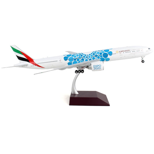 Boeing 777-300ER Commercial Aircraft "Emirates Airlines - Dubai Expo 2020" White with Blue Graphics "Gemini 200" Series 1/200 Diecast Model Airplane by GeminiJets