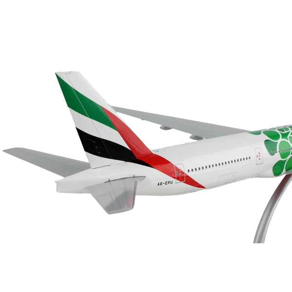 Boeing 777-300ER Commercial Aircraft "Emirates Airlines - Dubai Expo 2020" White with Green Graphics "Gemini 200" Series 1/200 Diecast Model Airplane by GeminiJets