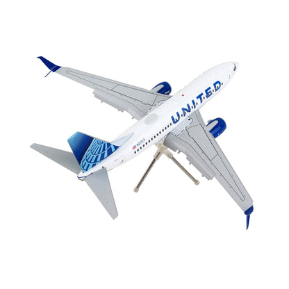 Boeing 737-700 Commercial Aircraft with Flaps Down "United Airlines" White with Blue Tail "Gemini 200" Series 1/200 Diecast Model Airplane by GeminiJets