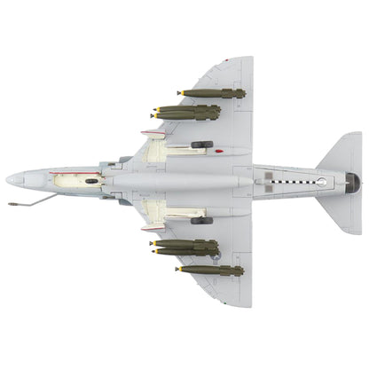 Douglas A-4F Skyhawk Attack Aircraft VMA-142 "Flying Gators" (1984) "Air Power Series" 1/72 Diecast Model by Hobby Master