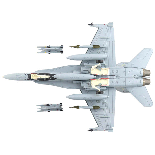 McDonnell Douglas CF-188b Hornet Fighter Aircraft "425 Squadron Canadian Armed Forces (CAF)" (2004) "Air Power Series" 1/72 Diecast Model by Hobby Master