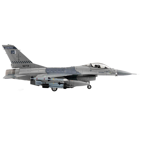 Lockheed Martin F-16AM Fighting Falcon Fighter Aircraft "92731 Mig-21 Killer Pakistan Air Force" (2019) "Air Power Series" 1/72 Diecast Model by Hobby Master