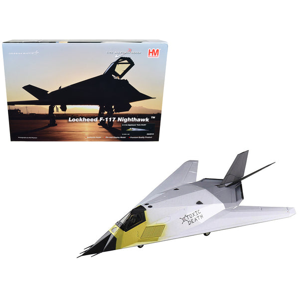 Lockheed F-117A Nighthawk Stealth Aircraft "Toxic Death" (1991) "Air Power Series" 1/72 Diecast Model by Hobby Master