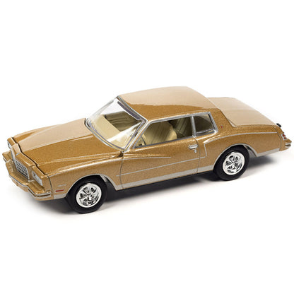 1980 Chevrolet Monte Carlo Light Camel Gold Metallic with Bass Boat and Trailer Limited Edition to 7264 pieces Worldwide "Tow & Go" Series 1/64 Diecast Model Car by Johnny Lightning