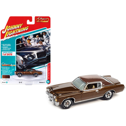 1971 Pontiac Grand Prix Bronzini Gold Metallic "Classic Gold Collection" Series Limited Edition to 8476 pieces Worldwide 1/64 Diecast Model Car by Johnny Lightning