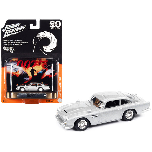 Aston Martin DB5 RHD (Right Hand Drive) Silver Metallic 007 (James Bond) "GoldenEye" (1995) Movie with Collectible Tin Display "Silver Screen Machines" Series 1/64 Diecast Model Car by Johnny Lightning